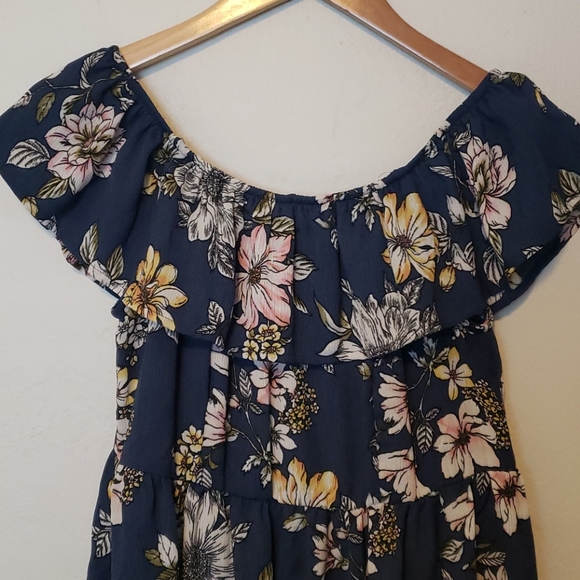 Off Shoulder Dress - Picture 2 of 4